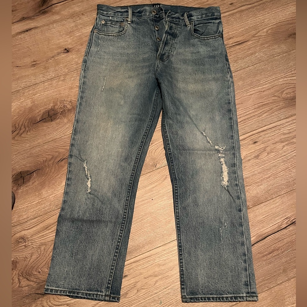 GAP Women’s Straight Jeans in Faded Blue